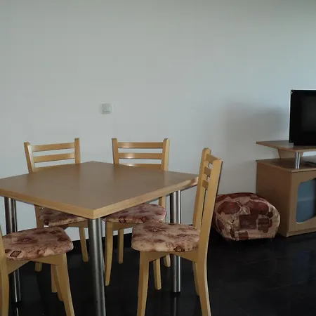 Homestay Meni And Guest