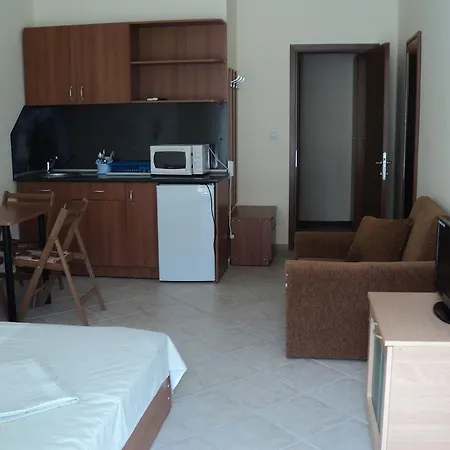 Homestay Meni And Guest