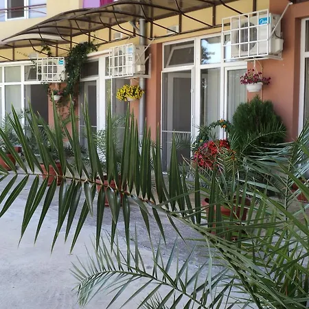 Homestay Meni And Guest
